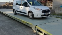 #gallery4277 Servisní auto na váze
